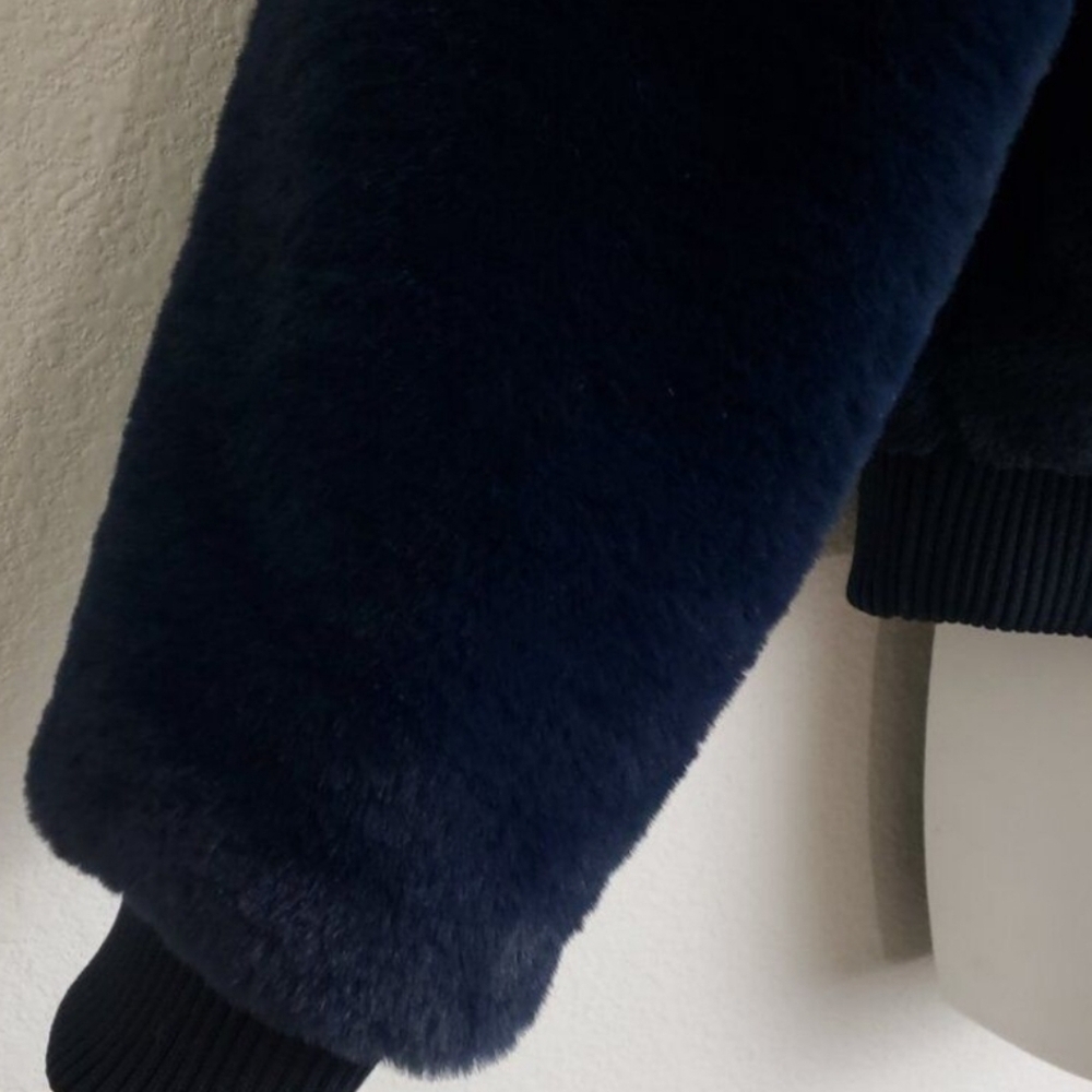 Banana Republic Faux Fur Bomber Jacket - Picture 6 of 7
